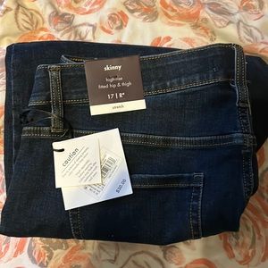 Target brand Ava and Viv plus size jeans new with tags. Size 17 women’s plus.